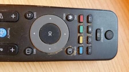 Electronics and Dust: The Safest Way to Sanitise Keyboards, Remotes, and TVs